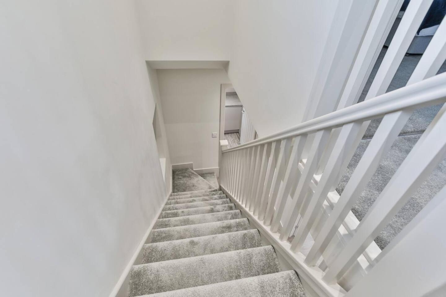 Magnificent, Renovated Whole House With Garden Holiday home *