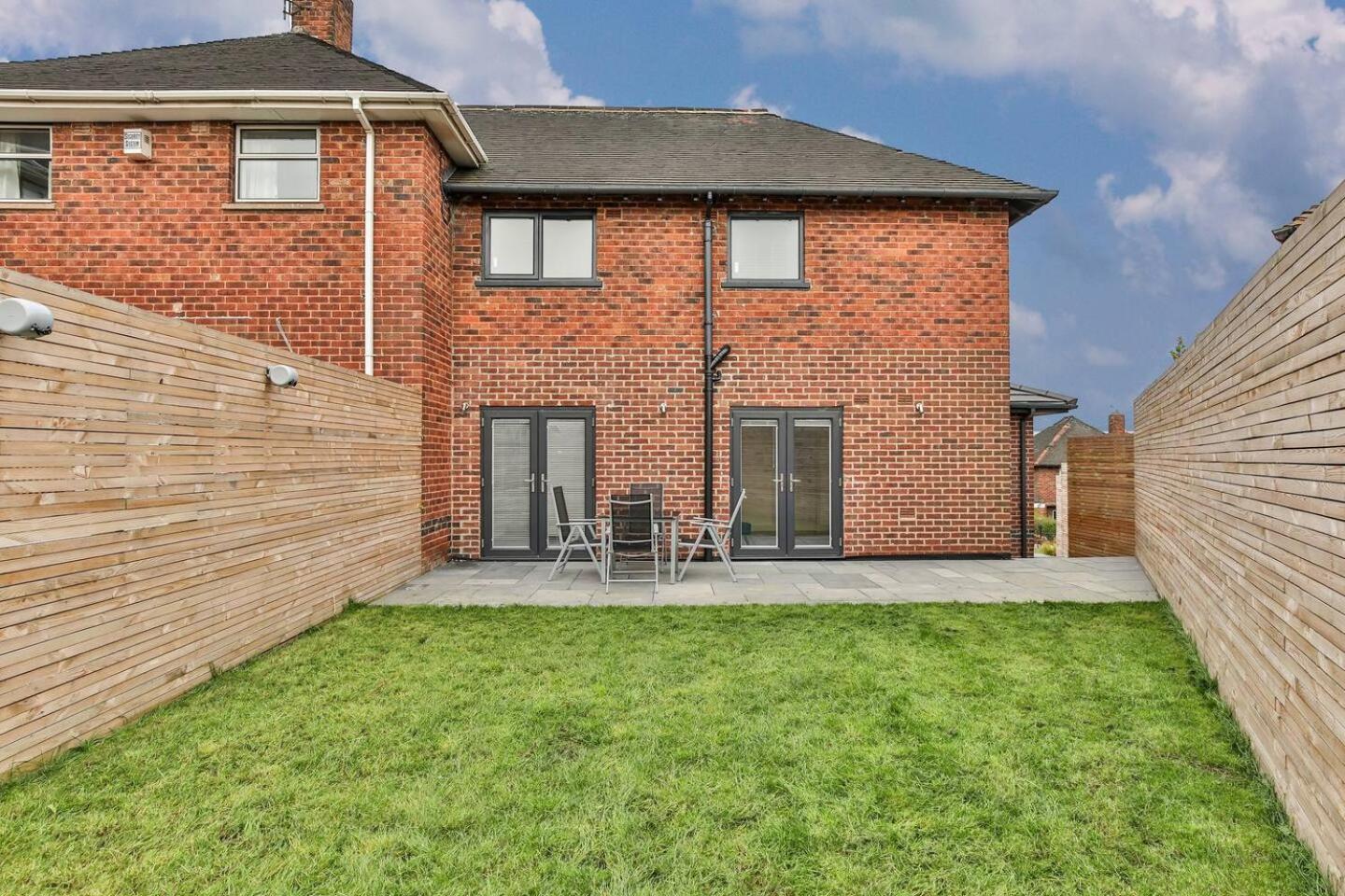 Magnificent, Renovated Whole House With Garden Holiday home *